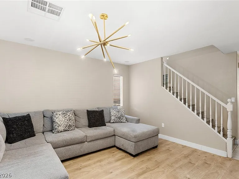 3647 McMurty Ct — Photo 5