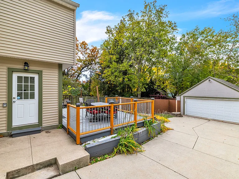 124 Oak Knolls Ave — Photo 29