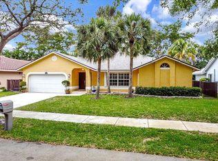 4851 NW 52nd St, Coconut Creek, FL 33073