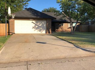 907 Richmond St, Yukon, OK 73099