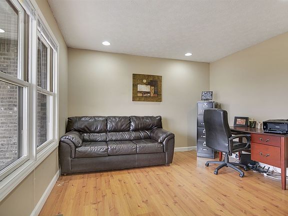 4th image of 5618 Sandstone Ave