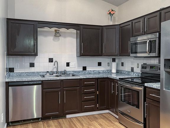 5th image of 13248 Vintage St NW