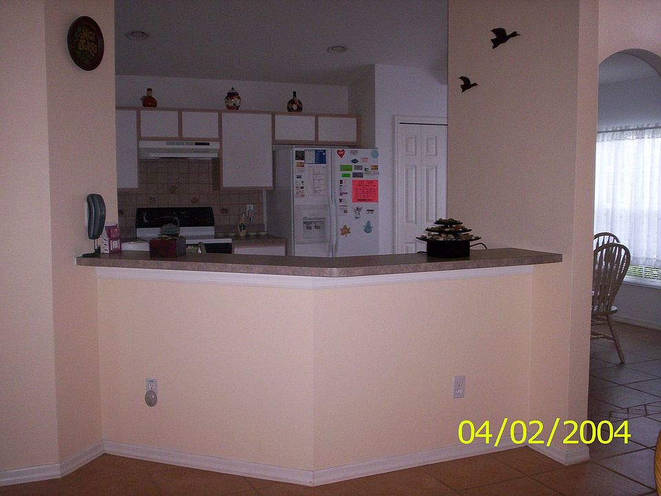 Kitchen & Breakfast Bar