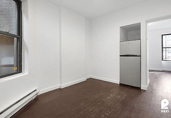 3rd image of 338 W 49th St APT 2FW