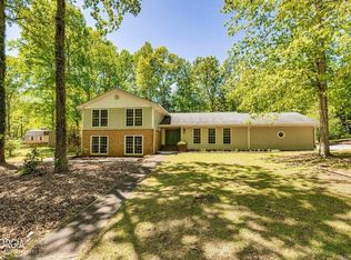 8 Club Dr, Newnan, GA