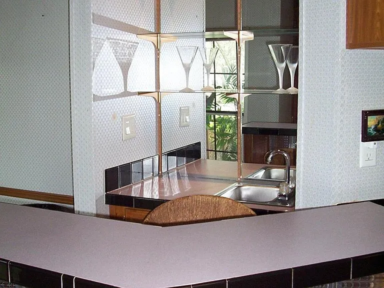 Wet bar