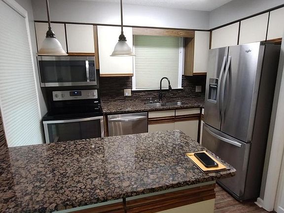 4th image of 1316 Gray Hawk Rd APT A