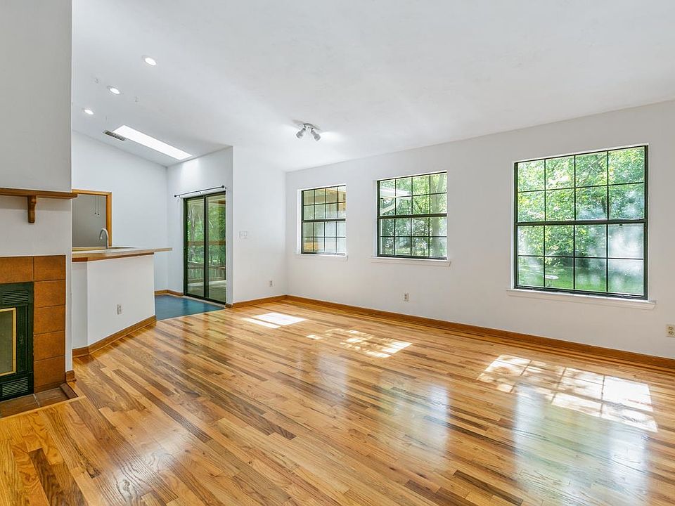 2205 Atapha Nene, Tallahassee, FL 32301 Zillow