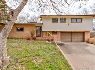 4909 Princeton Dr, Bartlesville, OK 74006