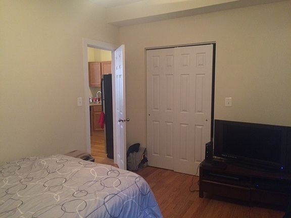 5th image of 4047 N Sawyer Ave