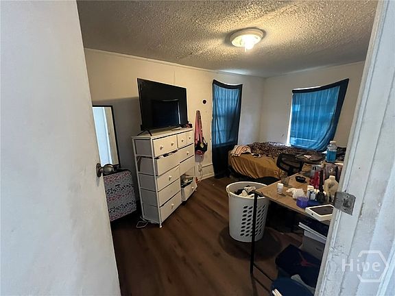4th image of 3 Turnberry Street