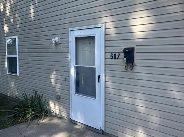 607 Madison St #A, Benton, IL 62812