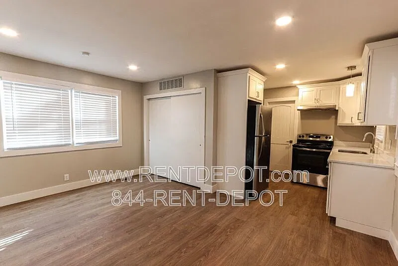 2 bed, 1.0 bath, 635 sqft, $879 — Photo 3