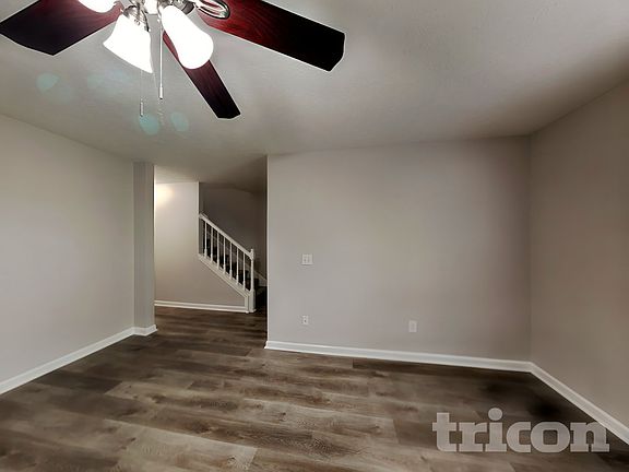 3rd image of 141 Sara Cir