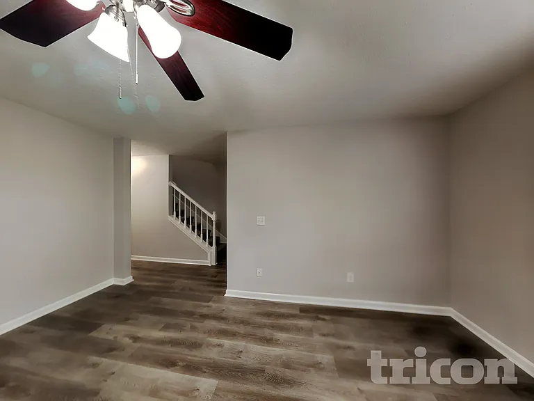 141 Sara Cir — Photo 3