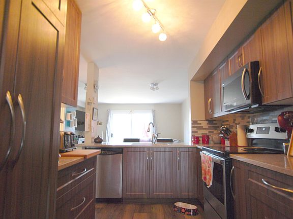 4th image of 22411 124th Ave #35