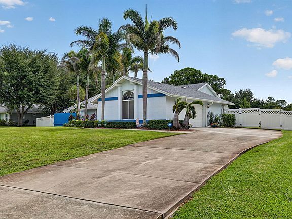 4th image of 1784 SW GREGOR Way