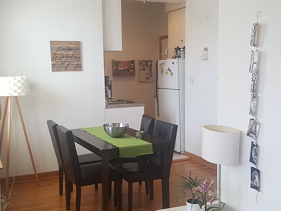 4th image of 644 W Buckingham Pl APT 1