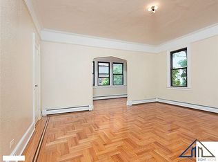 155 E 206th Street #FL 3RD, Bronx, NY 10458