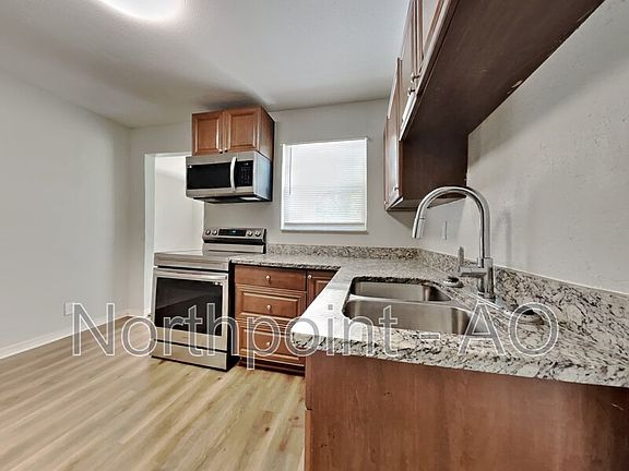5th image of 5606 N 34th St