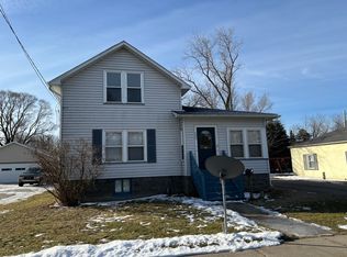 2004 Woodside Ave, Essexville, MI