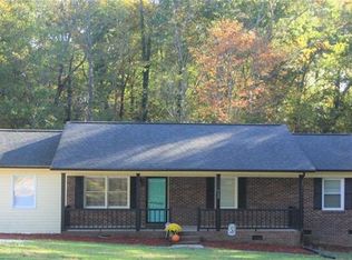 909 Mauney Rd, Stanley, NC 28164