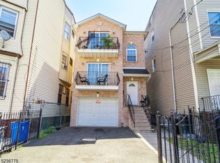 182 S 11th St, Newark, NJ 07107