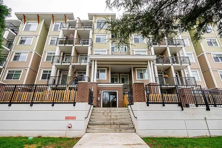 20696 Eastleigh Cres #315