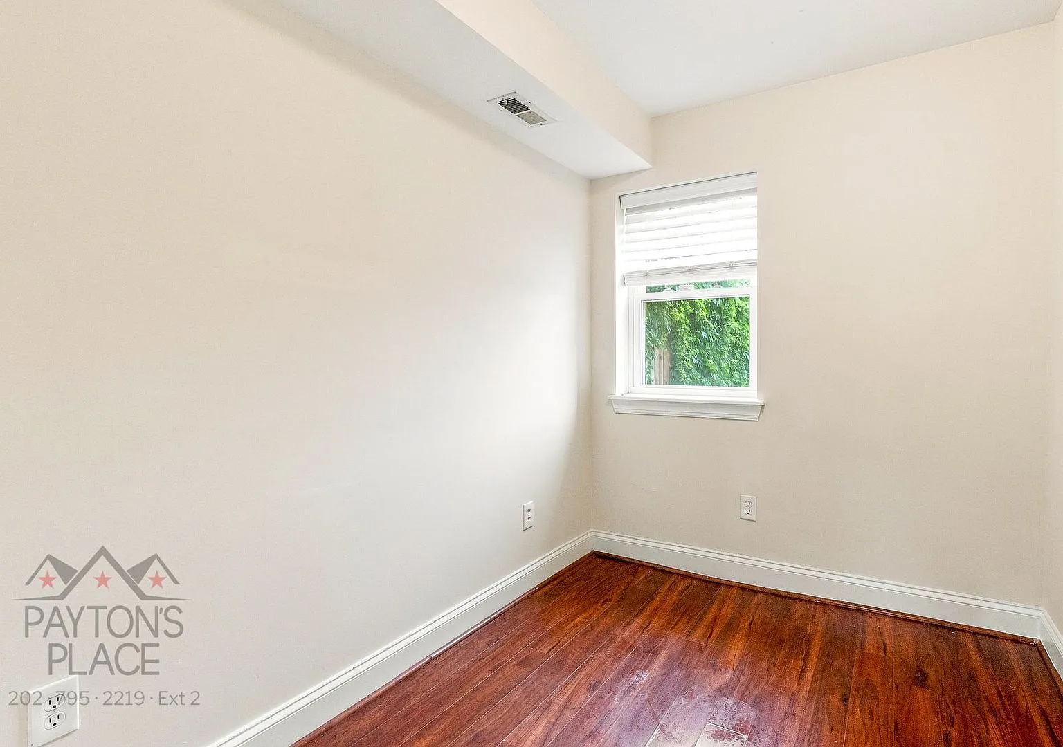 2024 Naylor Road SE — Photo 2