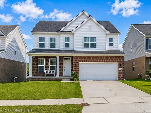 8580 Pioneer St, Washington, MI 48094