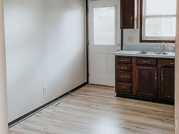4th image of 802 Tradewind Dr