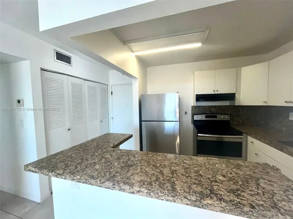 1465 NE 123rd St APT 814, North Miami, FL 33161