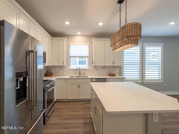 5th image of 75 OYSTER SHELL Terrace