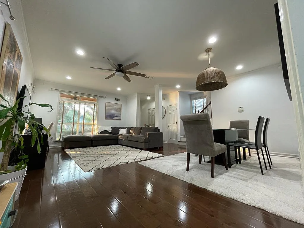3 bed, 2.5 bath, 1836 sqft, $2,600 — Photo 4