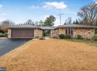 1711 Mount Aetna Rd, Hagerstown, MD 21742