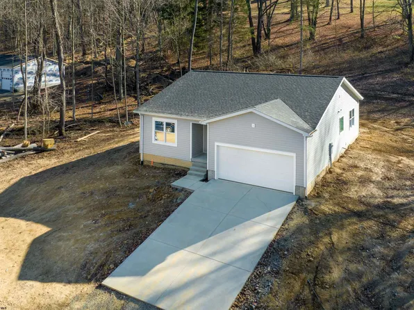 2211 Stewartstown Rd, Morgantown, WV 26508