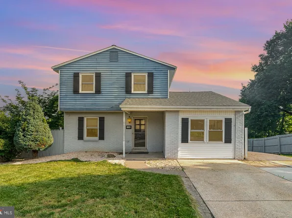 1122 Floribunda Ln, Mechanicsburg, PA 17055