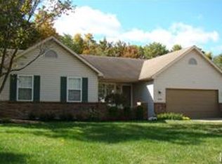 460 Fox Trail Dr, Lake Saint Louis, MO