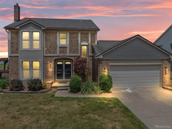 3335 Alderdale Dr, Sterling Heights, MI 48310