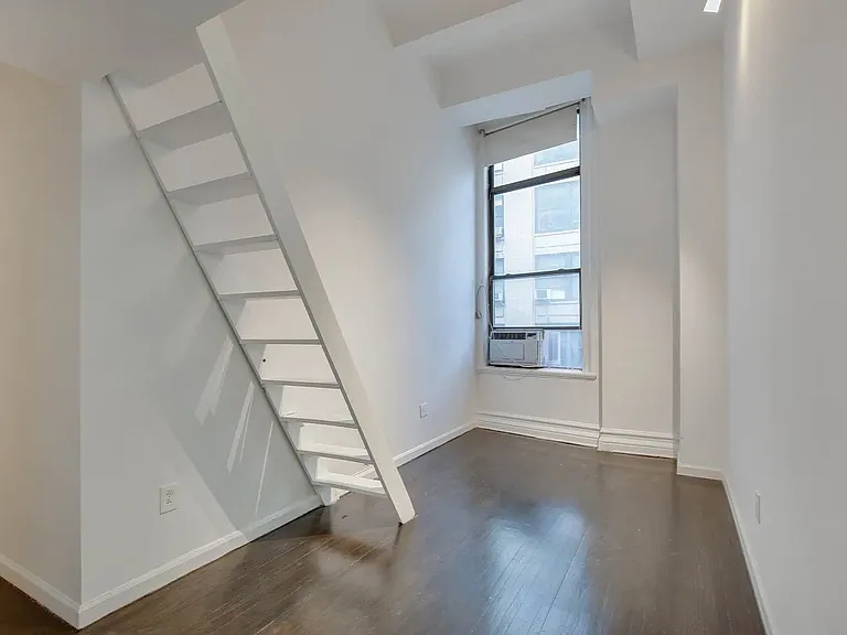220 Park Ave S #3C — Photo 6