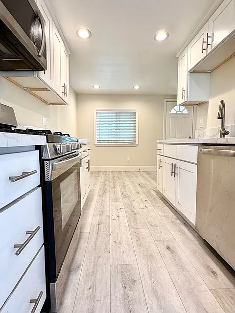 1 bed, 650 sqft, $1,950 — Photo 2
