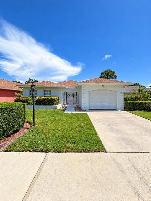 182 Del Rio Blvd