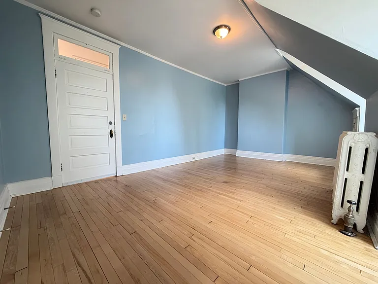 2307 E Superior St #3 — Photo 10