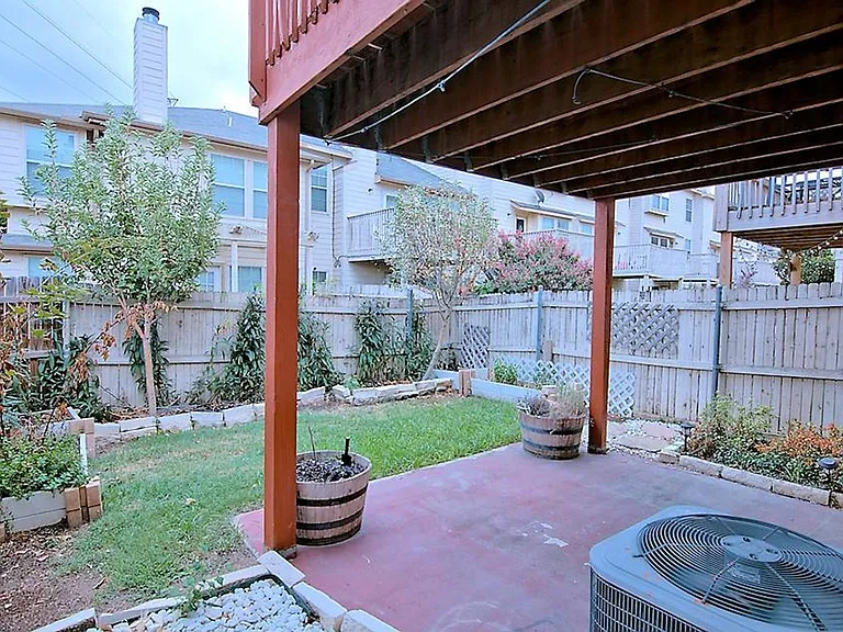 12649 Bay Ave — Photo 14