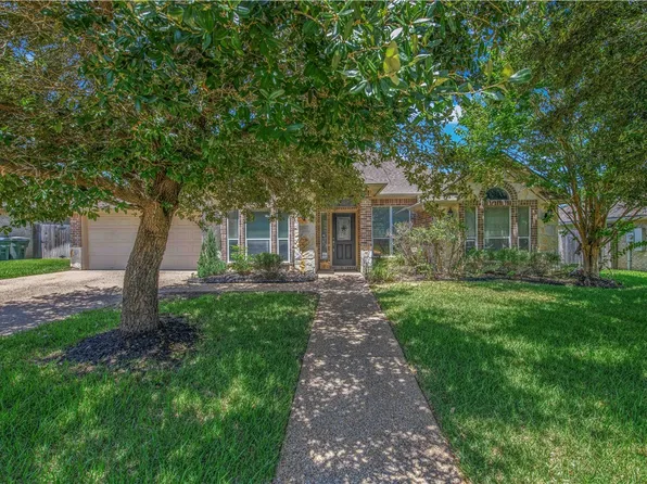 2703 Colony Glen Dr, Bryan, TX 77808