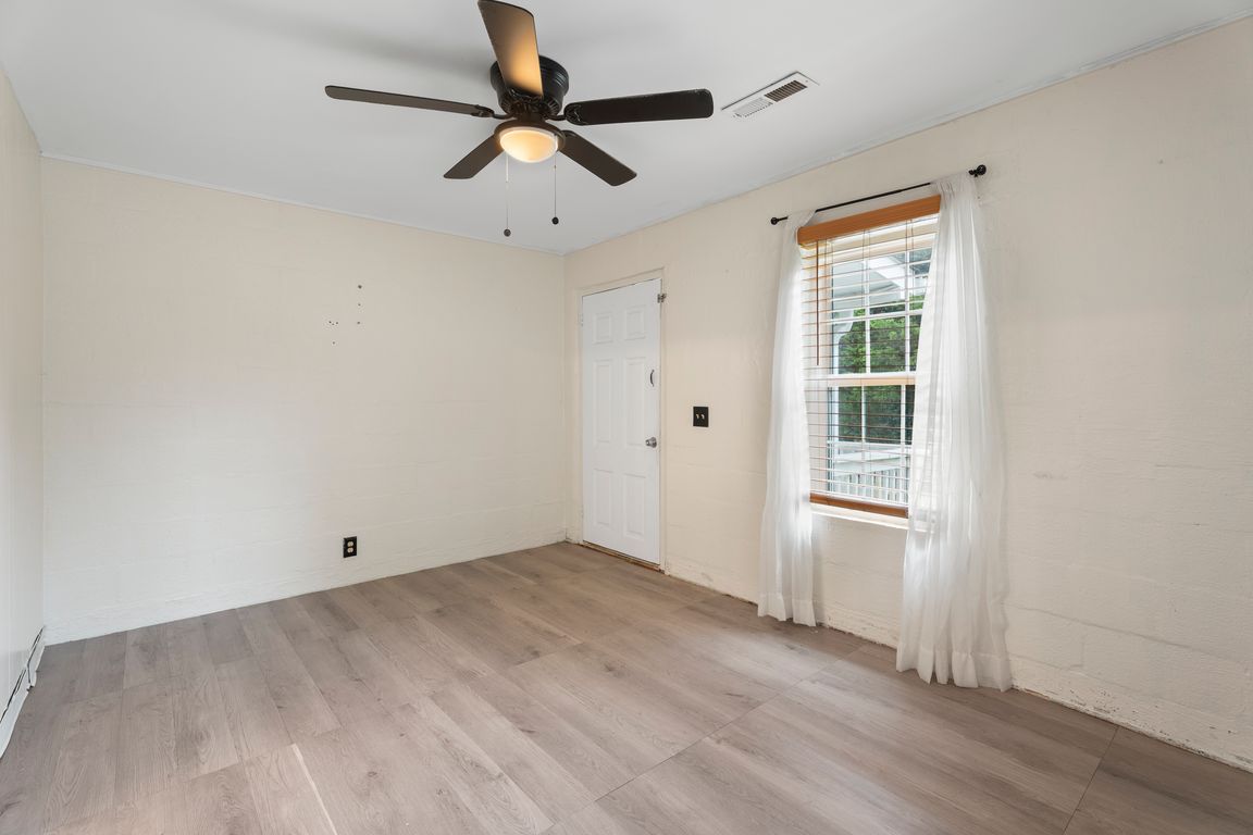 next background image