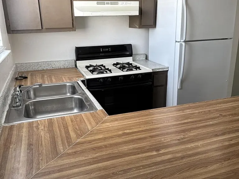 2377 Exeter Dr — Photo 12