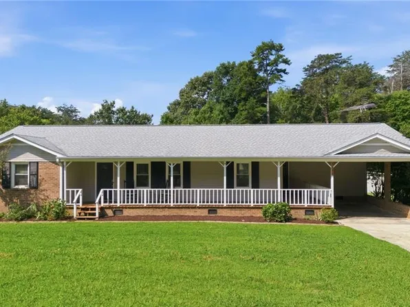 5325 Old Greensboro Rd, Randleman, NC 27317