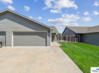 1338 N Curtis Ct, Wichita, KS 67212