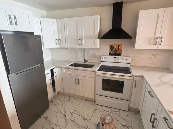 401 Warburton Ave #1